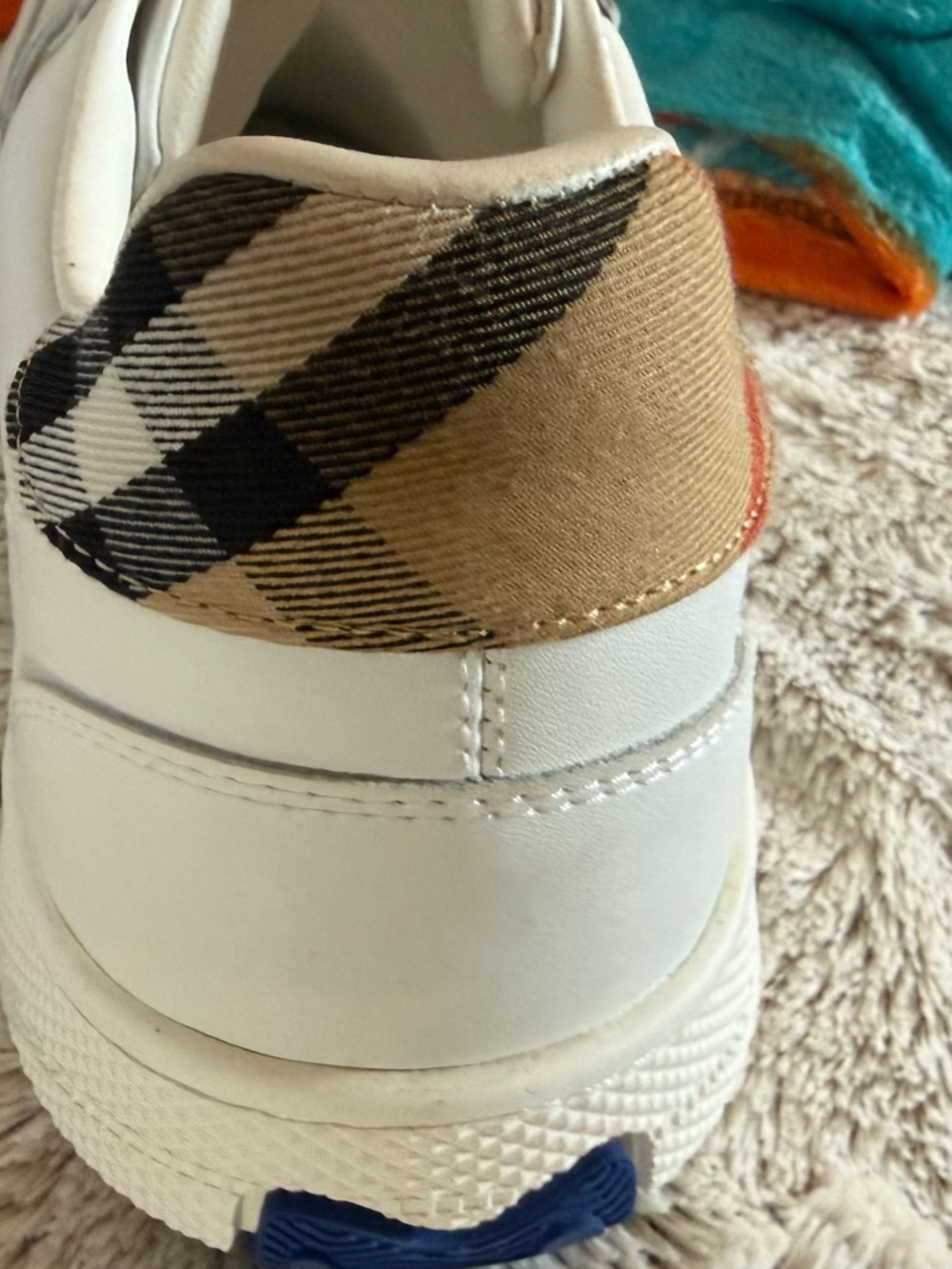 Burberry White Leather Sneakers with Subtle Blue Logo - Picture 5 of 7
